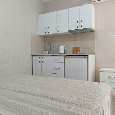 Pushkin Street Pearl Hotel Кутаиси Екстериор снимка