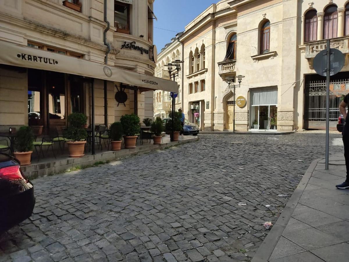 Pushkin Street Pearl Hotel Кутаиси Екстериор снимка