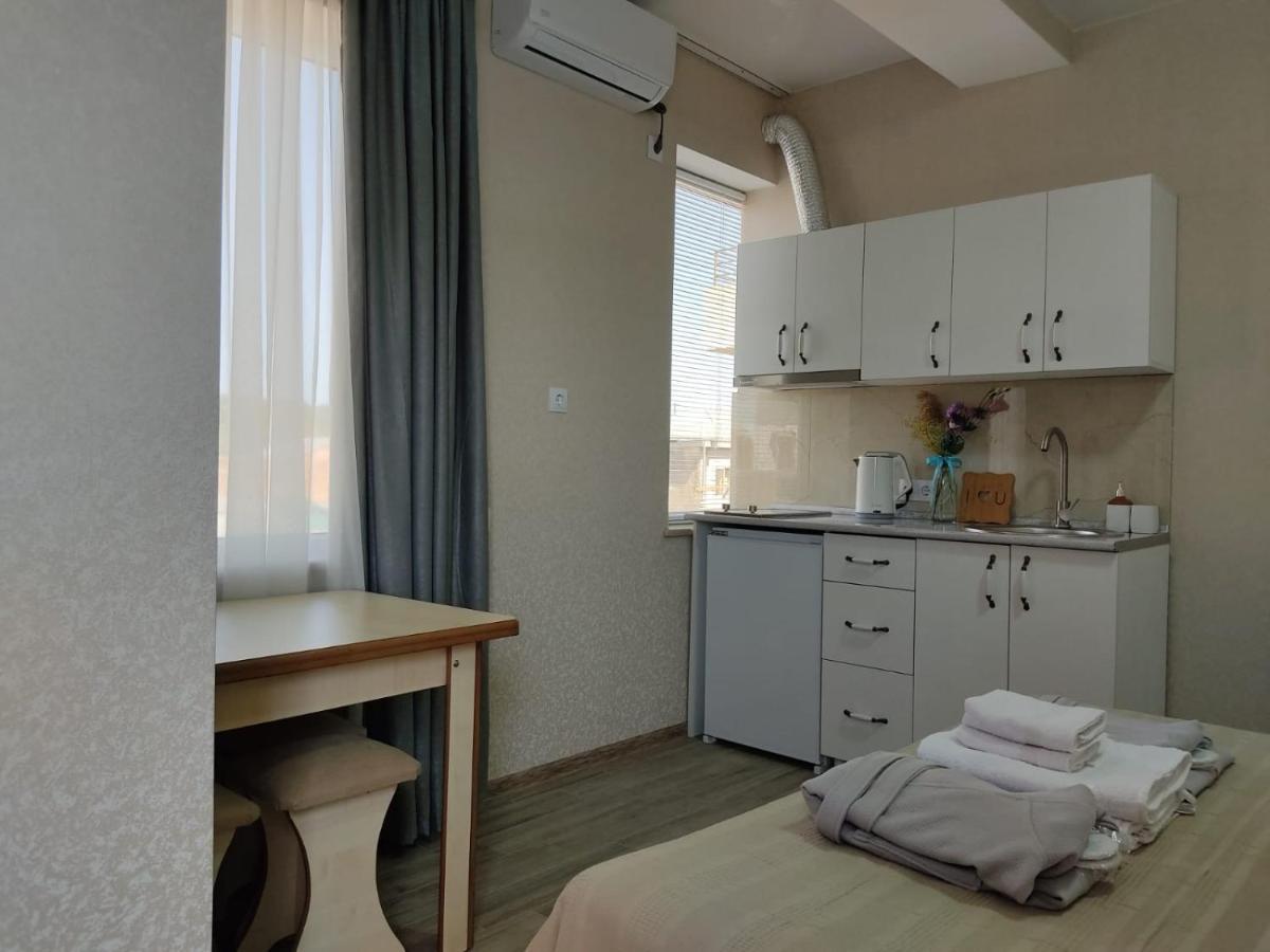 Pushkin Street Pearl Hotel Кутаиси Екстериор снимка