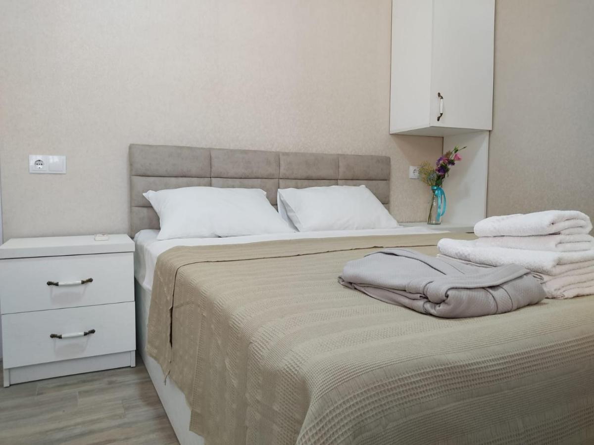 Pushkin Street Pearl Hotel Кутаиси Екстериор снимка